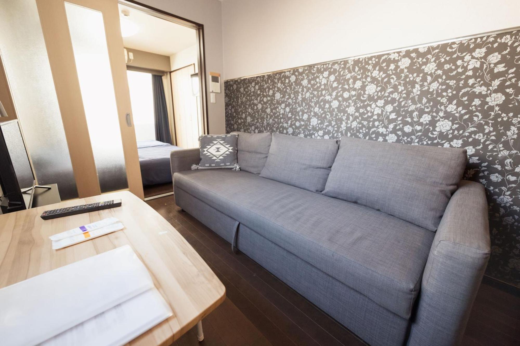 Apartment メルシアター鈍色の風: デザイナーズ心斎橋アパートメント