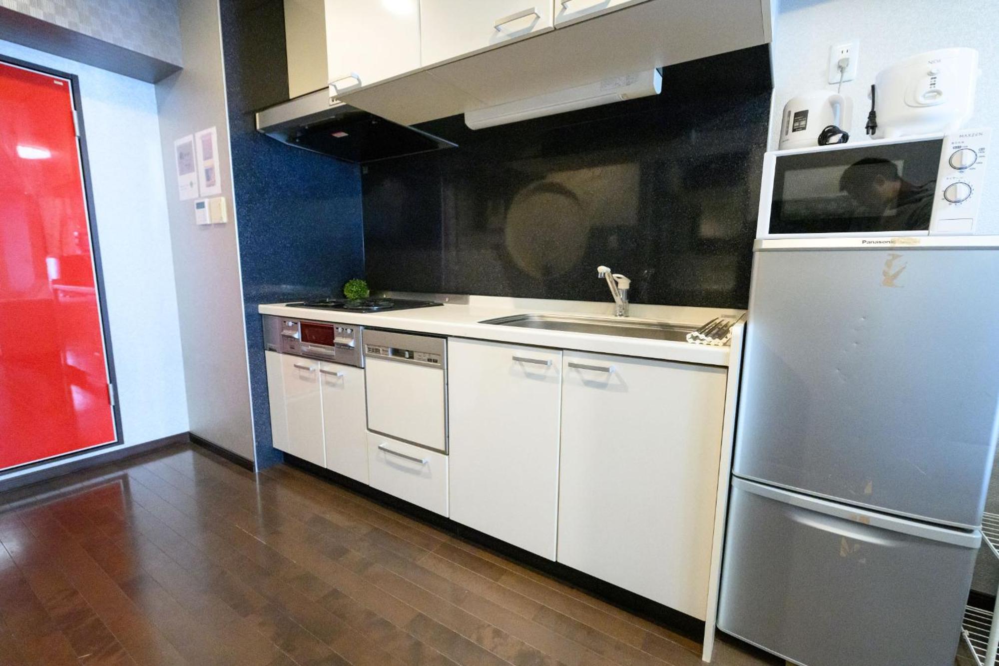 Apartment メルシアター鈍色の風: デザイナーズ心斎橋アパートメント